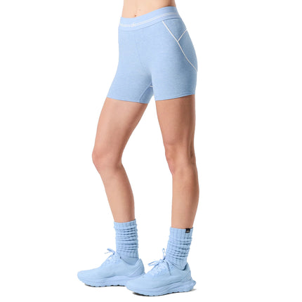 alo Women's 4” Alosoft High-Waist Heart Throb Short Seashell Blue Heather/White