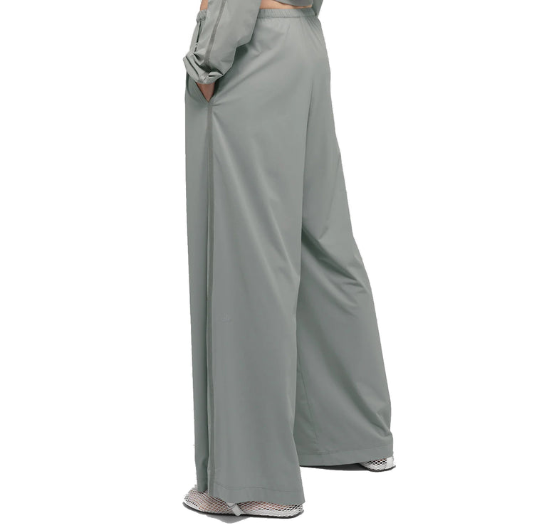 alo Women's Breezy Wide Leg Pant (Regular) Lunar Grey