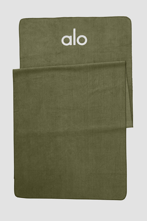 alo Women's Grounded No-Slip Towel - Jungle