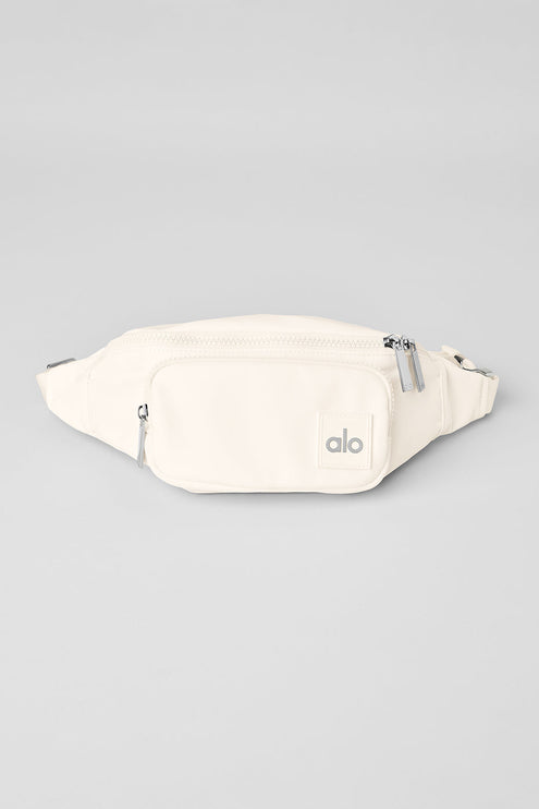 alo Women's Explorer Fanny Pack - Ivory