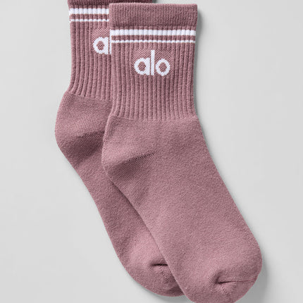 alo Men's Unisex Half-Crew Throwback Sock - Smoky Quartz/White