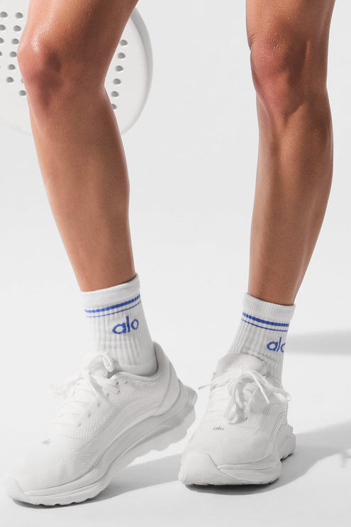 alo Men's Unisex Half-Crew Throwback Sock - White/Crystal Clear Blue
