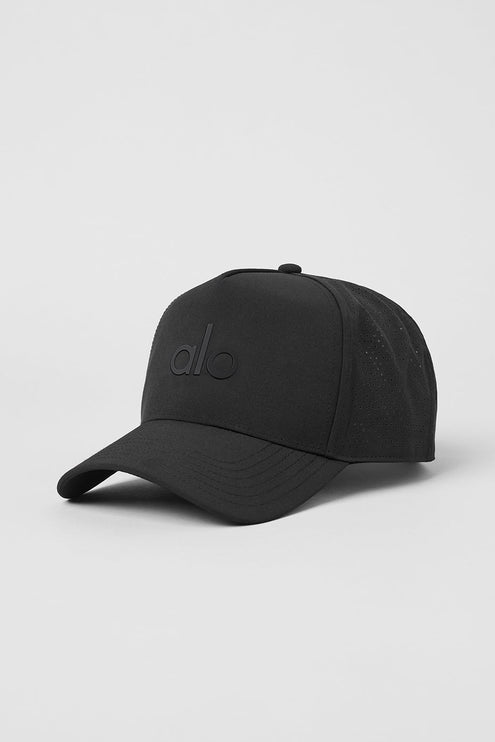 alo Women's Performance District Trucker Hat - Black
