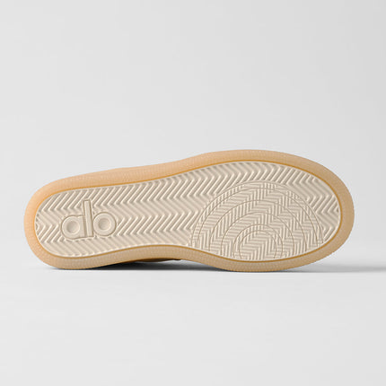 alo Shoes Alo Recovery Mode Sneaker - Clay