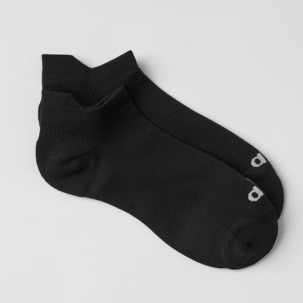 alo Men's Unisex Performance Tab Sock - Black/Titanium