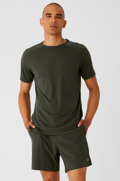 alo Men's Triumph Raglan Tee - Stealth Green
