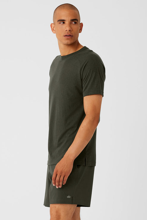 alo Men's Triumph Raglan Tee - Stealth Green