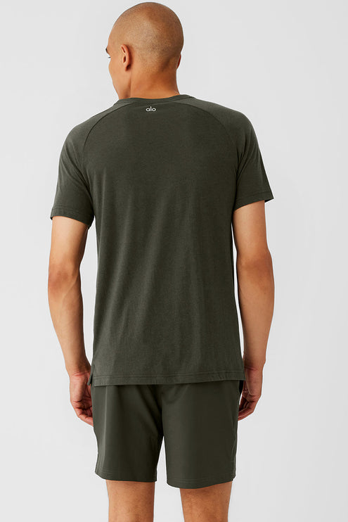 alo Men's Triumph Raglan Tee - Stealth Green