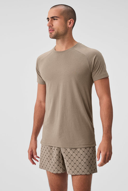 alo Men's Triumph Raglan Tee - Gravel