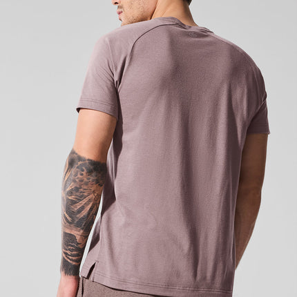 alo Men's Triumph Raglan Tee - Mushroom