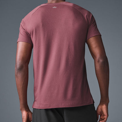 alo Men's Triumph Raglan Tee - Burgundy Truffle