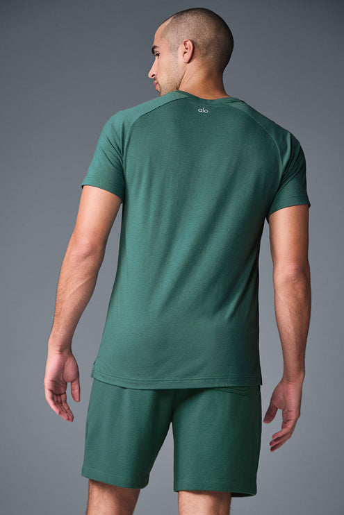 alo Men's Triumph Raglan Tee - Winter Ivy