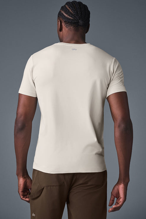 alo Men's Conquer Reform Crewneck Short Sleeve - Bone