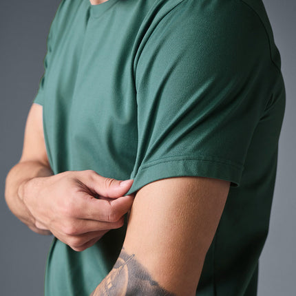 alo Men's Conquer Reform Crewneck Short Sleeve - Winter Ivy