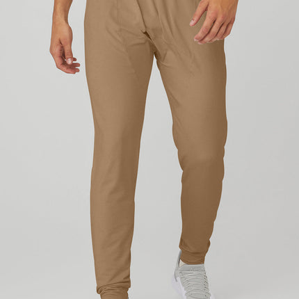 alo Men's Conquer Revitalize Pant - Gravel