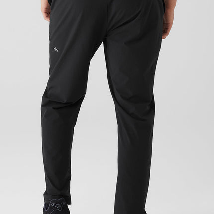 alo Men's Co-Op Cropped Tech Trouser - Black