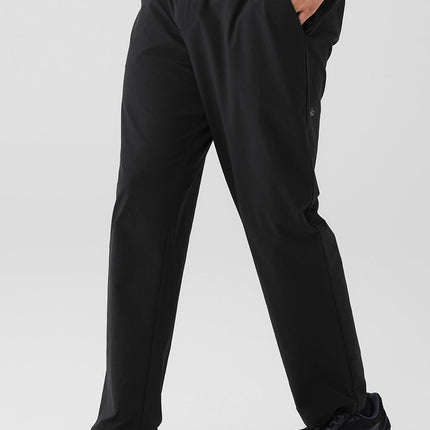 alo Men's Co-Op Cropped Tech Trouser - Black