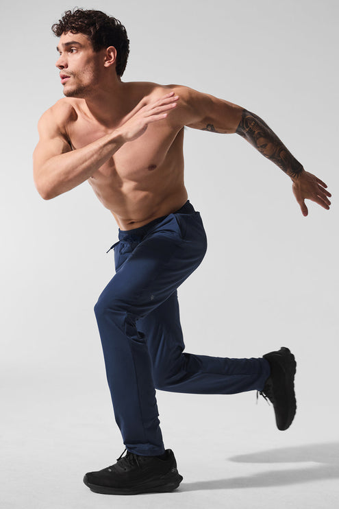 alo Men's Conquer Pulse Pant - Navy