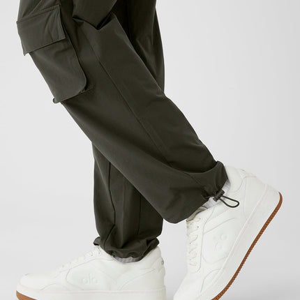 alo Men's Cargo Venture Pant - Stealth Green