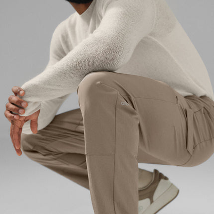 alo Men's Co-Op Carpenter Track Pant - Gravel