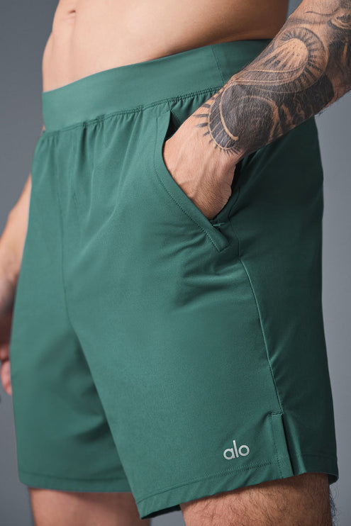 alo Men's 7" Repetition Short - Winter Ivy