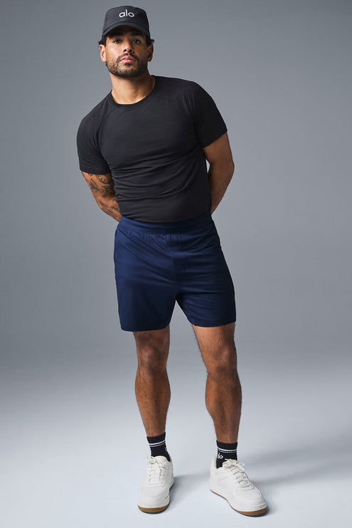 alo Men's 7" Conquer React Performance Short - Navy