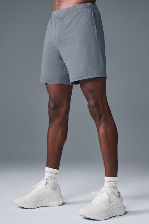alo Men's 7" Conquer React Performance Short - Steel Grey
