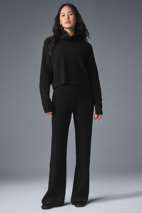 alo Women's Cashmere Plush Waffle Turtleneck Pullover - Black