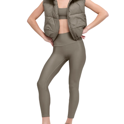 alo Women's Gold Rush Puffer Vest Light Cocoa