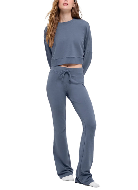 alo Women's Cropped Sway Crew Neck Pullover Bluestone