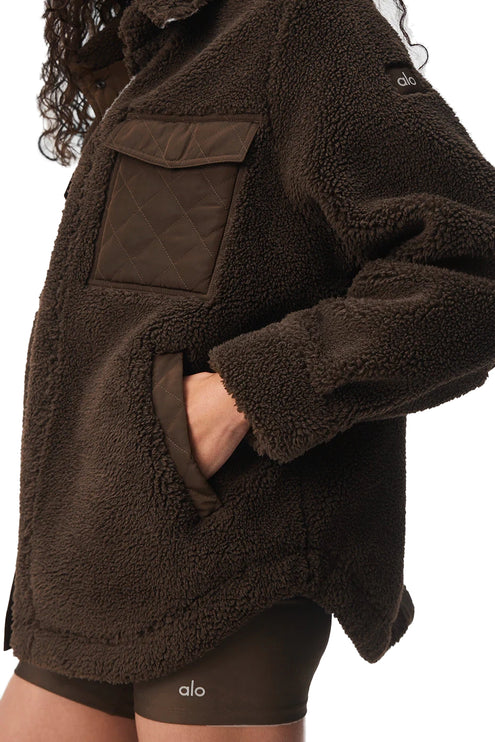alo Unisex Sherpa Edge Shacket Espresso