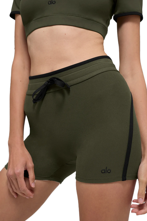 alo Women's 4" Airbrush High-Waist Race Pace Short Green Olive/Black