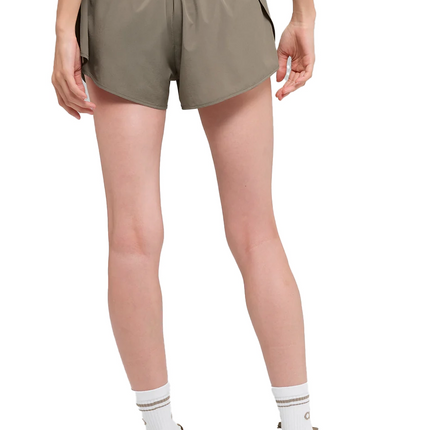 alo Women's Match Point Short Light Cocoa