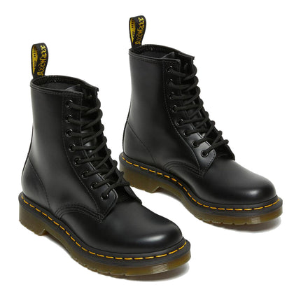 Dr. Martens Unisex 1460 Smooth Leather Lace Up Boots Black - Hemen Kargoda