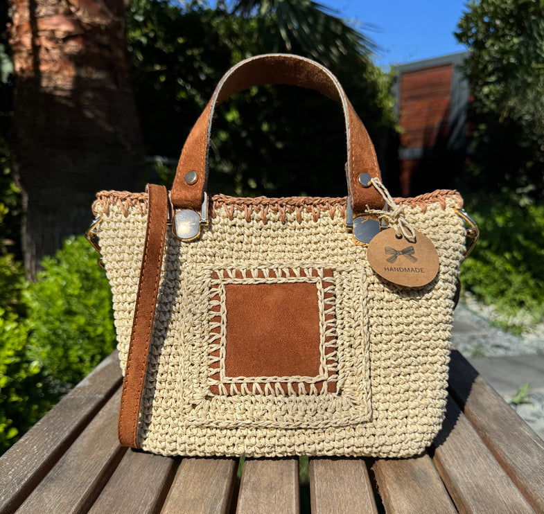 Sienna D’or Capri Box